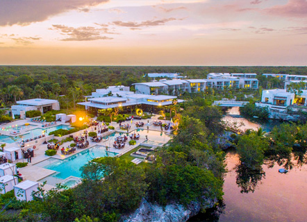 ANDAZ MAYAKOBA